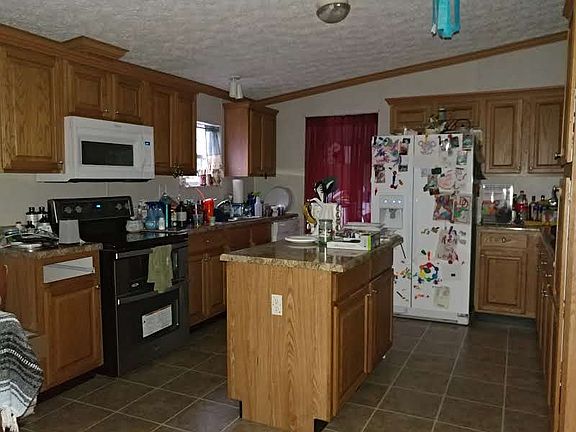 4th image of 6103 NE 67th Ave
