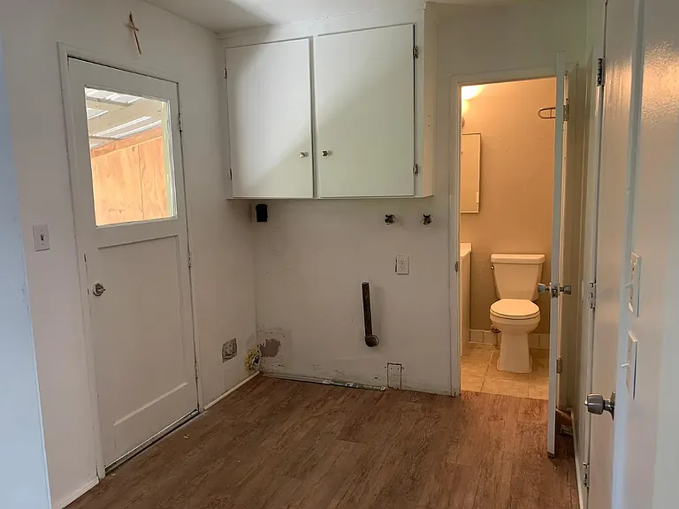 234 E Maple St #A — Photo 8
