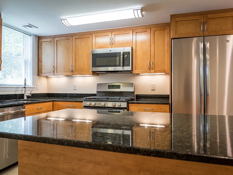 102 Independence Dr #4B — Photo 1