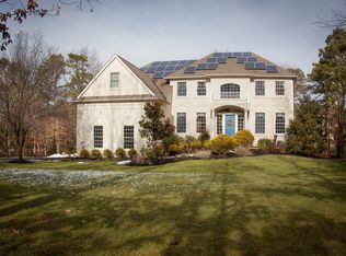 8 High Point Dr, Medford, NJ 08055