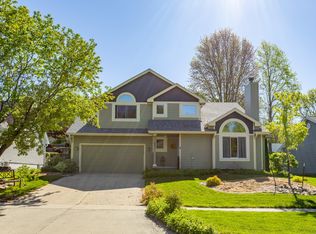421 31st St, West Des Moines, IA 50265