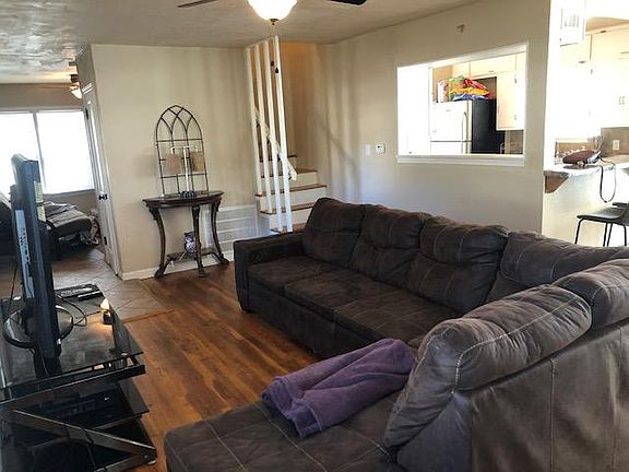 3rd image of 2125 W Sunset Dr