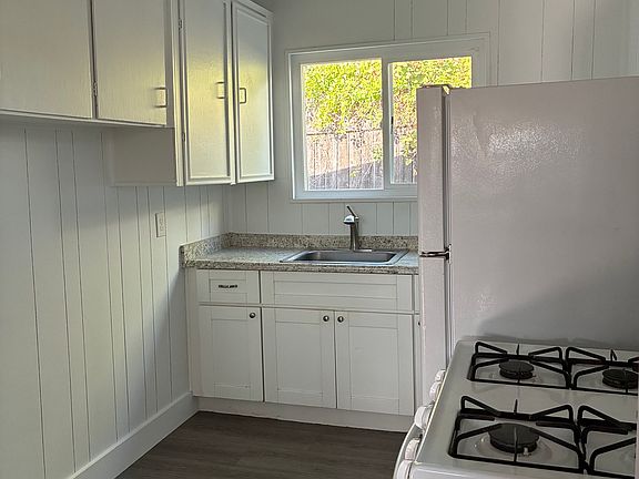2nd image of 5090 Pine St #A