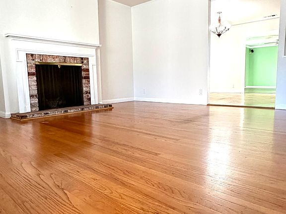 4th image of 941 Westwood St