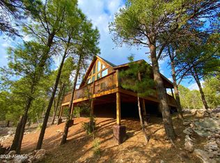 2977 Homestead Dr, Overgaard, AZ 85933