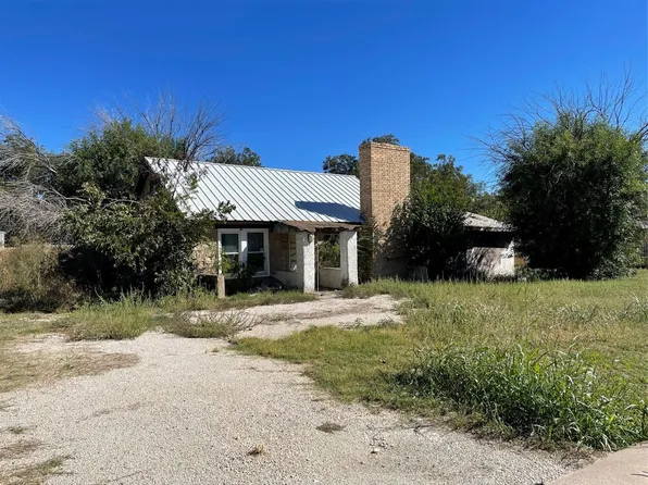 315 Plum St, Clyde, TX 79510
