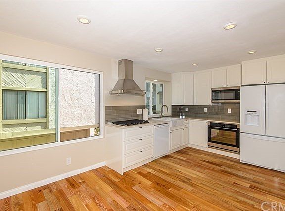 Another view of this beautiful new kitchen!