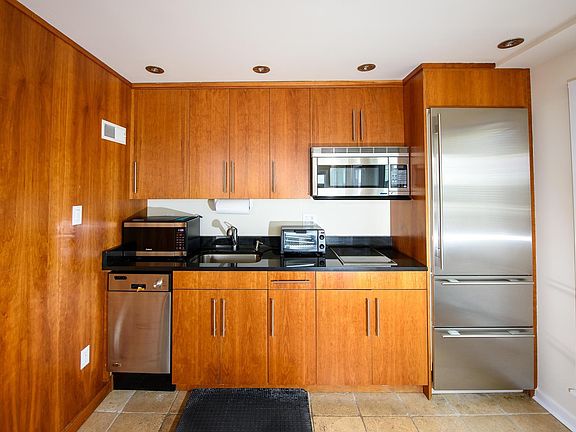 4th image of 3215 Atlantic Ave