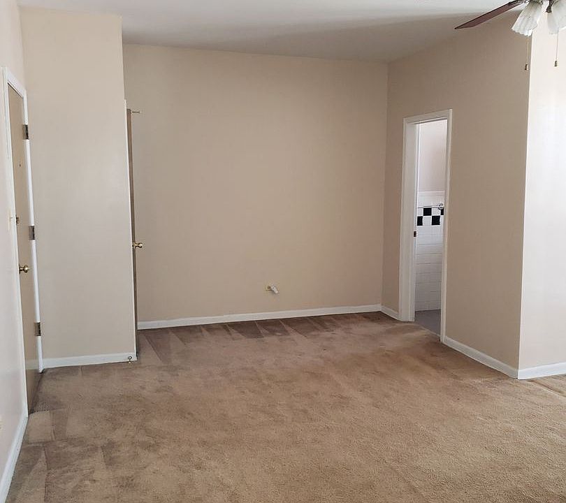1st image of 7235-45 S Jeffery Ave #7237-3A