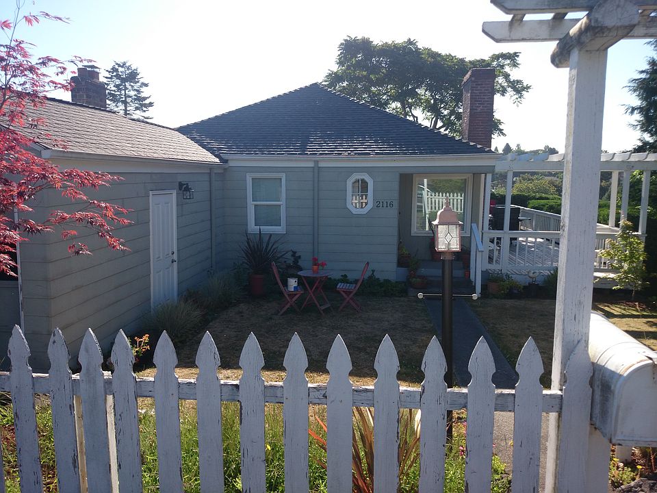 2nd image of 2116 Montvale Pl W