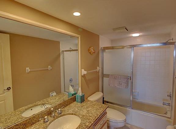 5th image of 17 Bluebill Ave APT 704