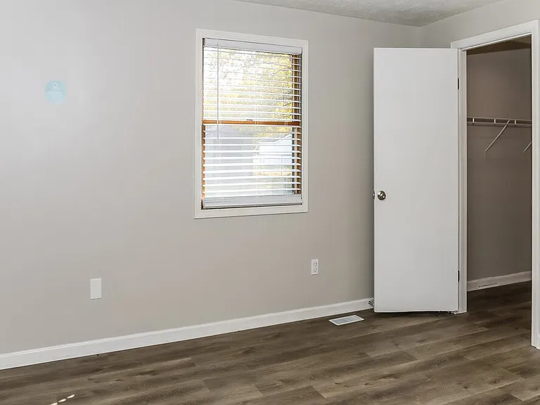 4448 Charlotte Rd — Photo 8