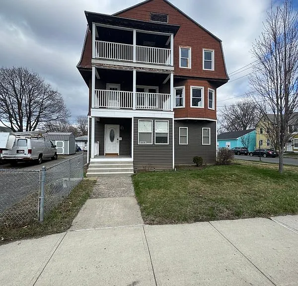 664 Chicopee St #1 — Photo 15