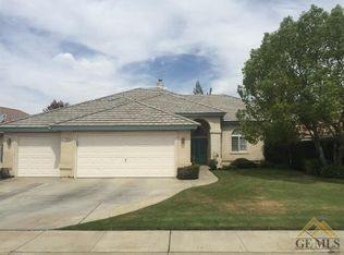 5203 Southshore Dr, Bakersfield, CA 93312