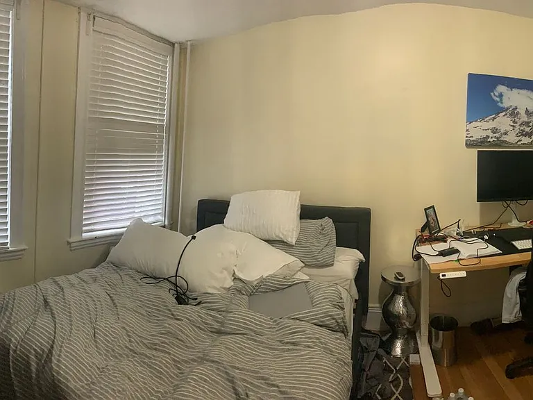 221 Hanover St #34 — Photo 8