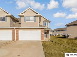 17520 Seward Plz, Omaha, NE 68118