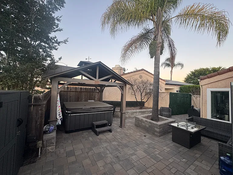 1770 Solana Gln — Photo 7