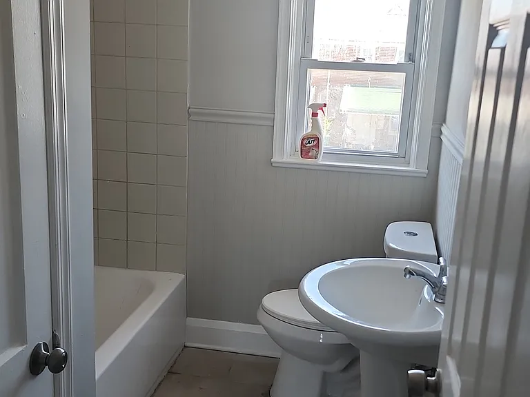 5425 Crismer Ave — Photo 10