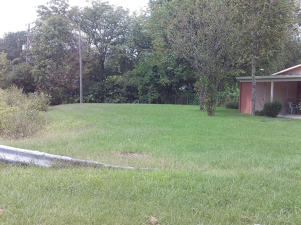 2nd image of 2960 S Parker Ave