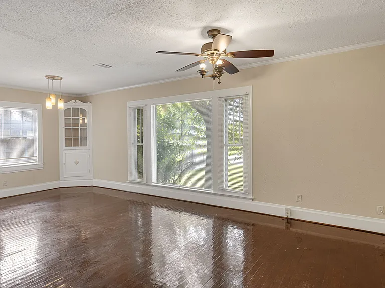 510 Wilson St — Photo 5