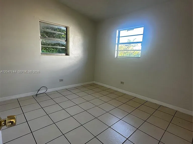 821 SW 2nd St — Photo 7