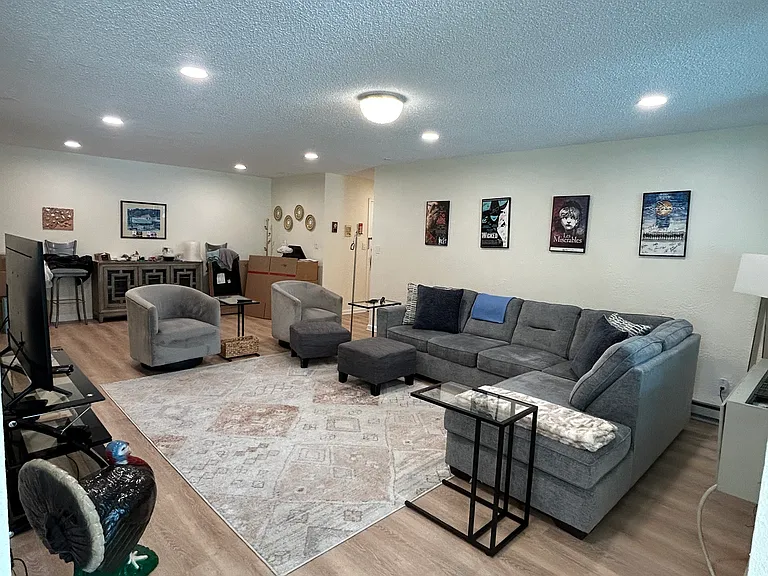 1 Strawberry Hill Ave #1E — Photo 8