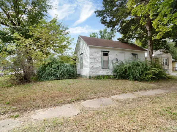 601 W 13th St, Junction City, KS 66441
