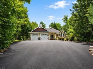 20 Deerhurst Highlands Dr, Huntsville, ON P1H 1B1