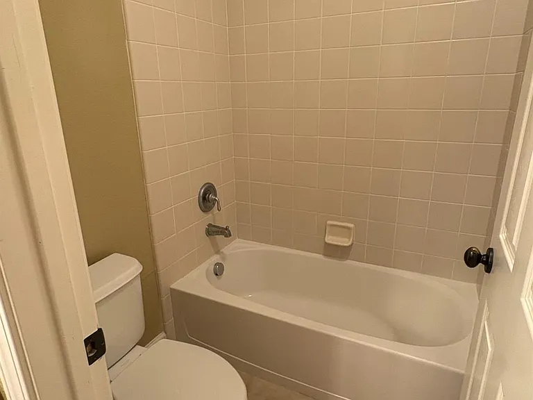 1105 N Perry Ave — Photo 40