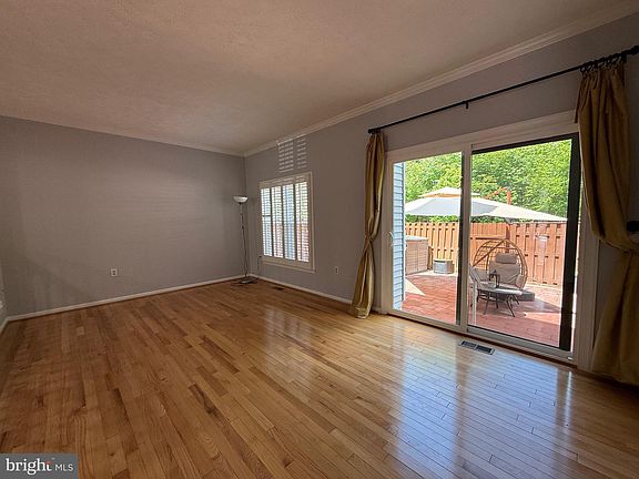 4th image of 5650 Ridge View Dr