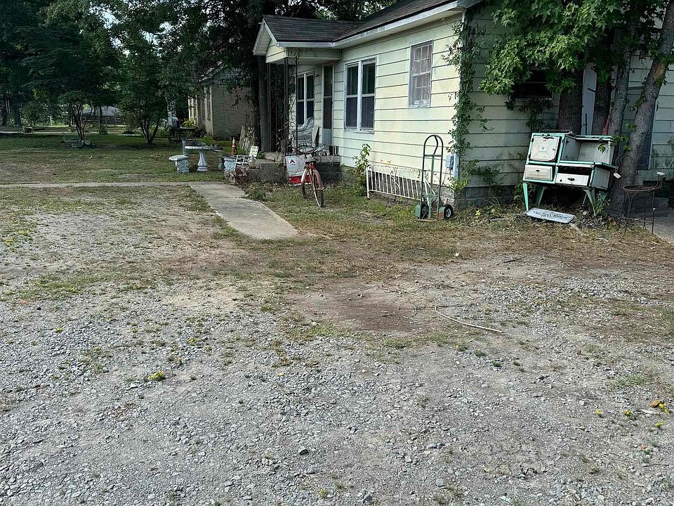 2nd image of 7902 Dollarway Rd