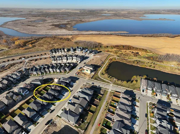13048 212th St NW, Edmonton, AB T5S 0T8