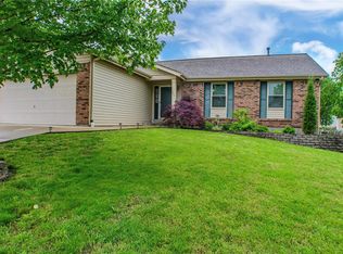 121 Bonnybridge Ct, Ballwin, MO 63021