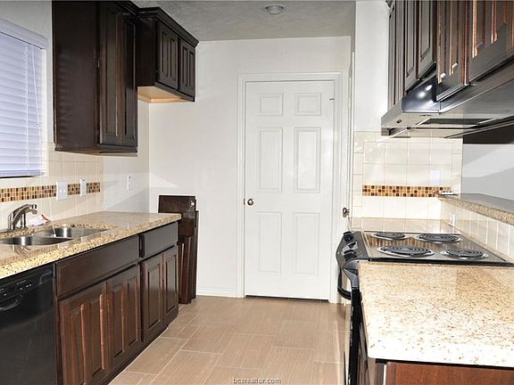 4th image of 4303 Woodbriar Dr