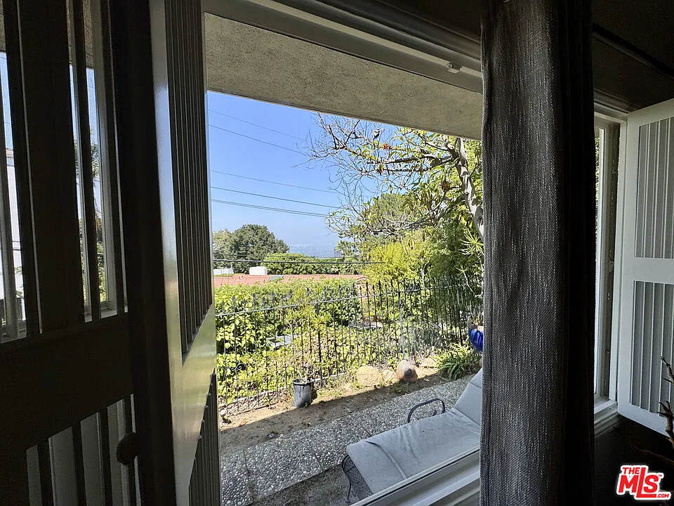 1 bed, 1.0 bath, $3,000 — Photo 4