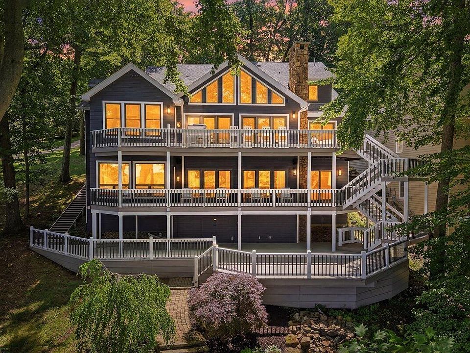 1st image of 657 King Beach Dr