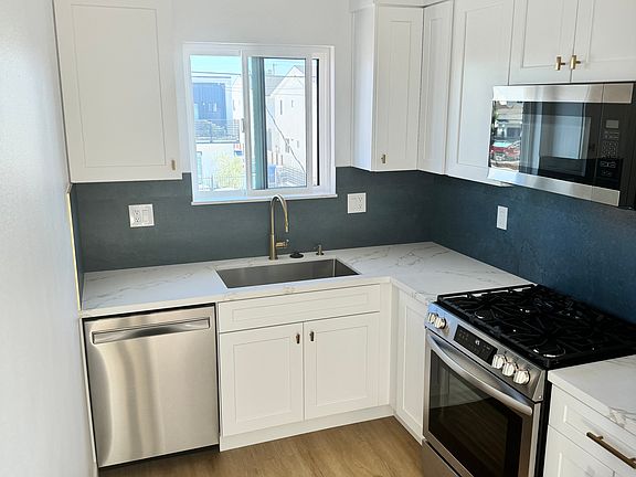 3rd image of 9409 Baring Cross St #2