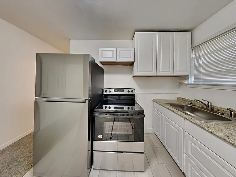 343 Pleasant St #2 — Photo 4