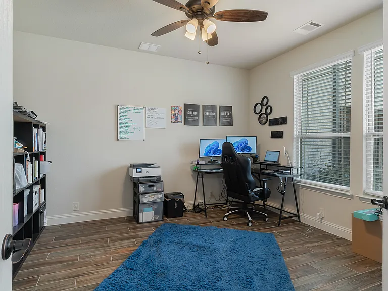 3825 Honey Grove Dr — Photo 21
