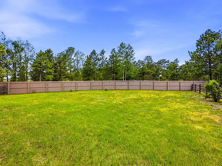 1635 Muirfield Ln — Photo 46