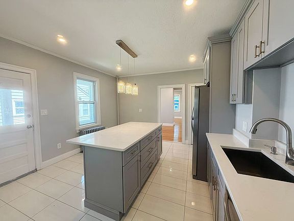 5th image of 187 Liberty St #187