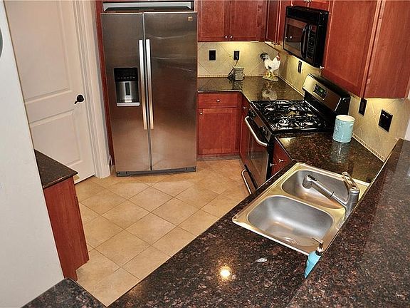 3rd image of 500 Waters Edge Dr APT 129
