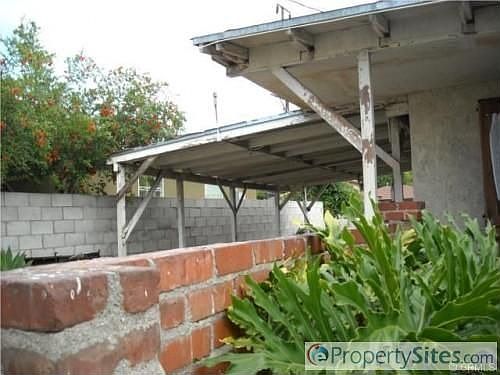 2nd image of 14146 Los Angeles St