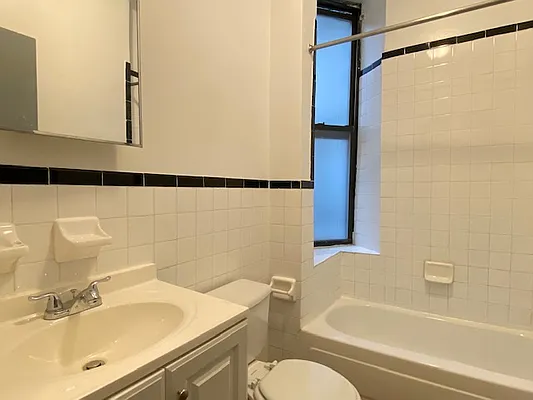 Rented by REAL New York | media 24