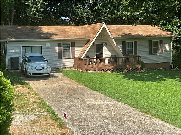 2nd image of 174 Red Fox Hollow Dr