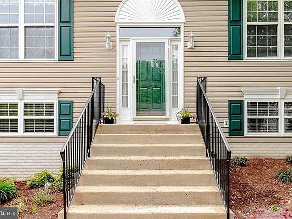 4th image of 3509 Alberta Dr