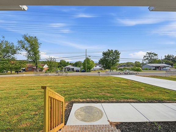 5th image of 1237 Main St