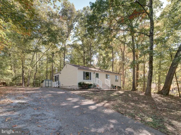 1401 Farmington Rd E, Accokeek, MD 20607