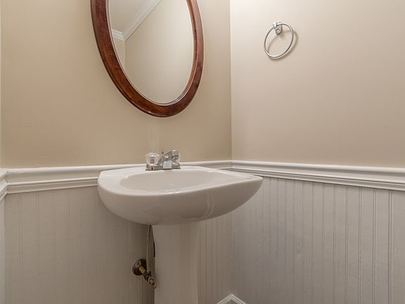 4th image of 3910 Brushy Wood Dr