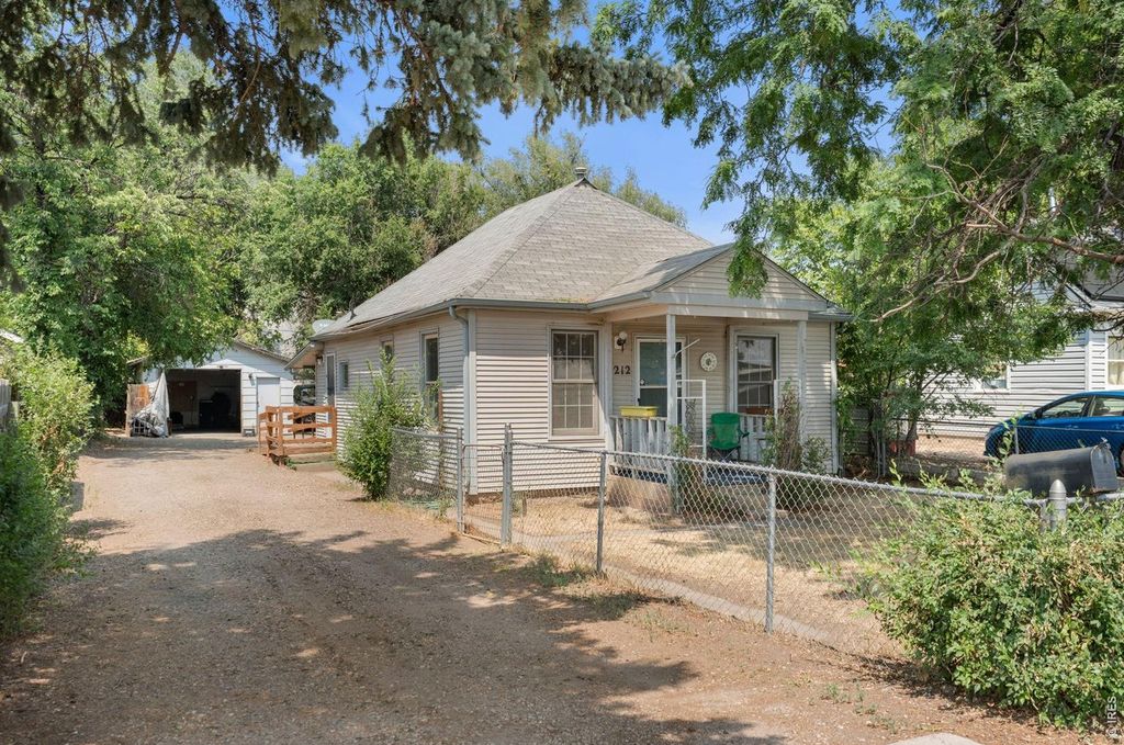 212 E Lincoln Ave
